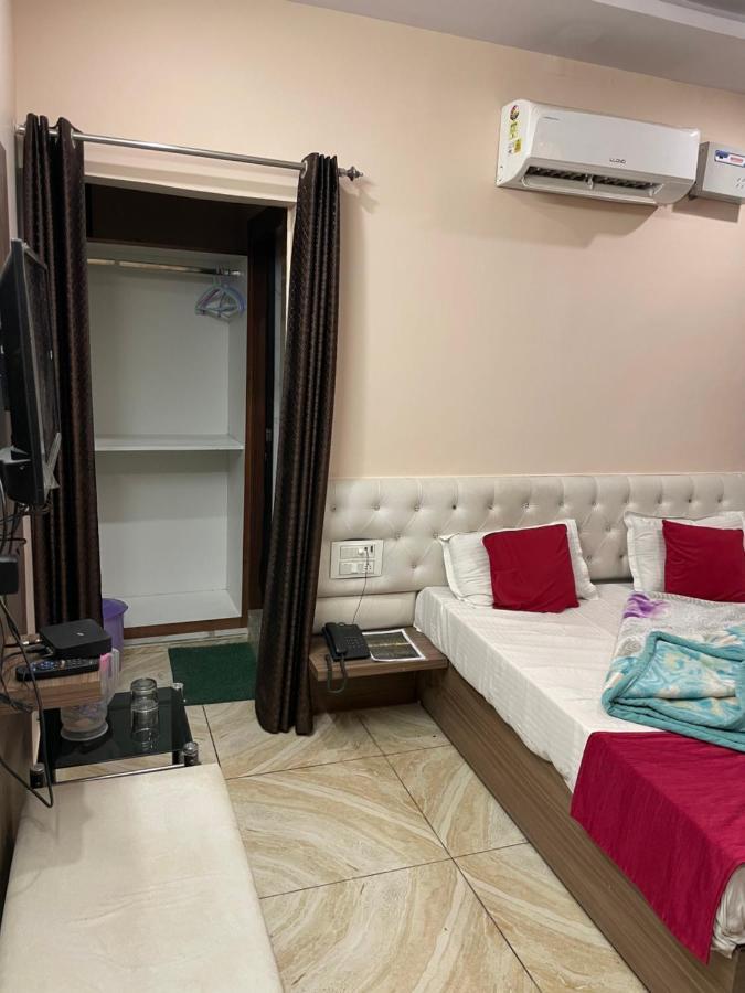 Hotel Vinayak Inn Haridwār المظهر الخارجي الصورة